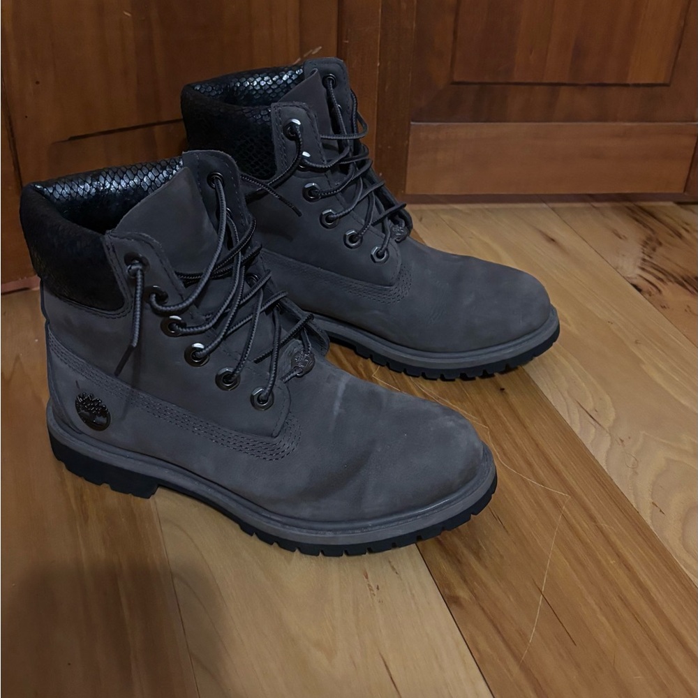 Timberland Women's Gray Lace Up Boots
